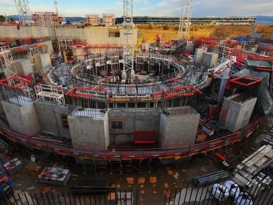 Новосибирские физики улучшили первый в мире термоядерный реактор